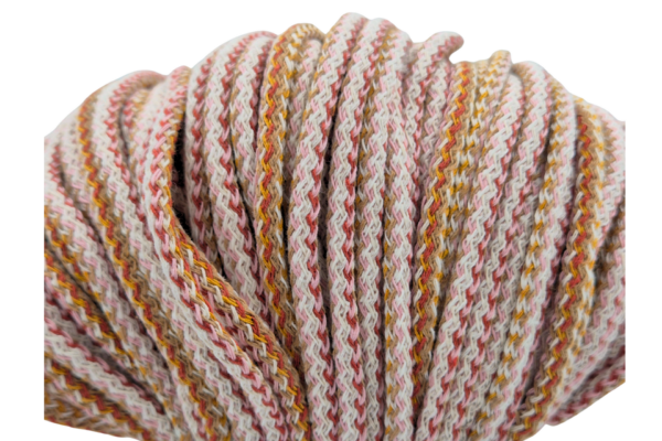 Borostyánkő 5 mm-es zsinórfonal Borostyánkő 5 mm-es zsinórfonal
